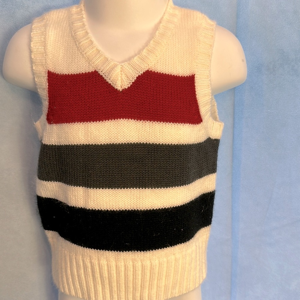 Karl Kani Gold Boy’s Sweater Vest Size 18 Months!!